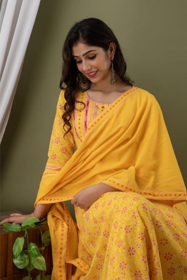 Anarkali Kurti Pant Dupatta Set